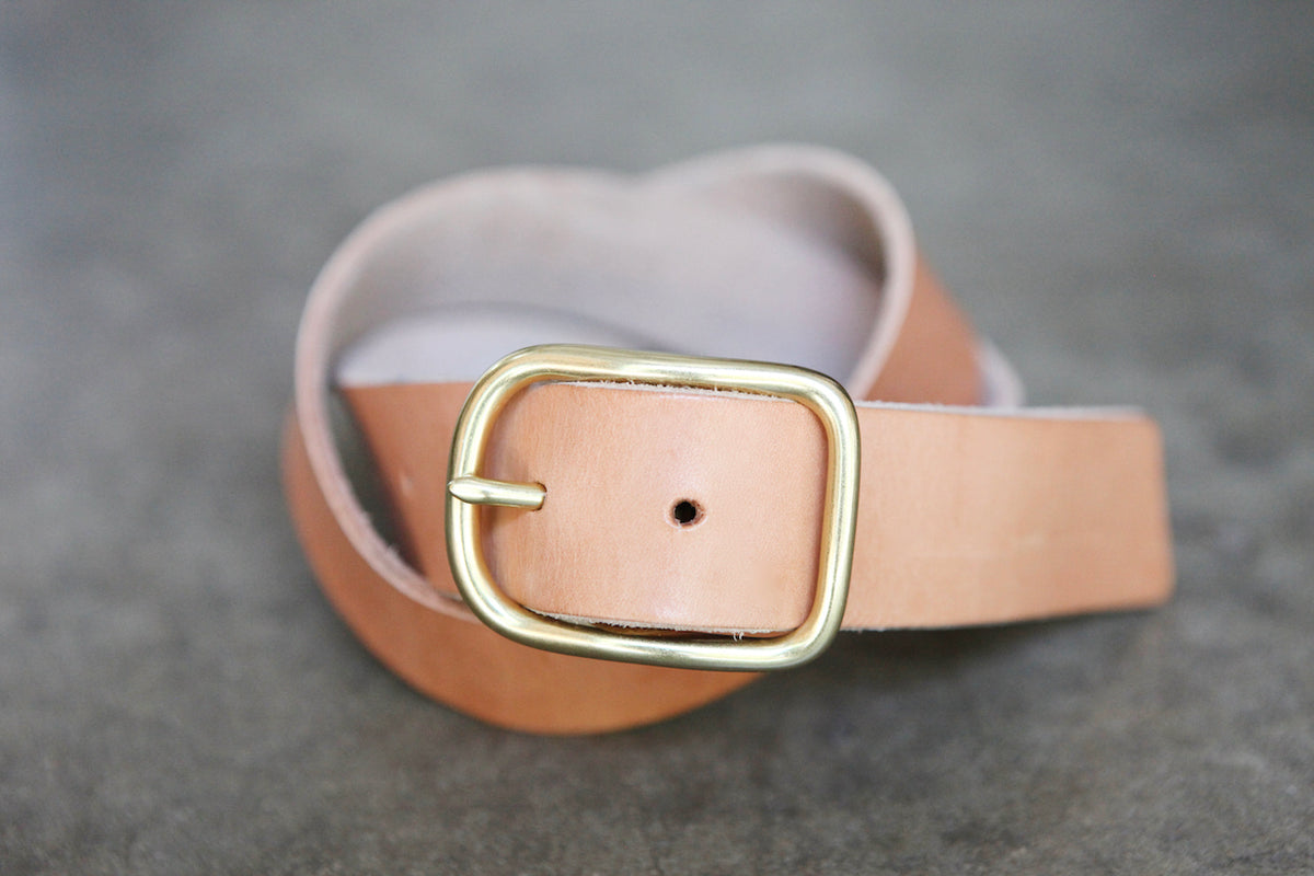 Casual Veg Tan Leather Belt w/ Brass Buckle