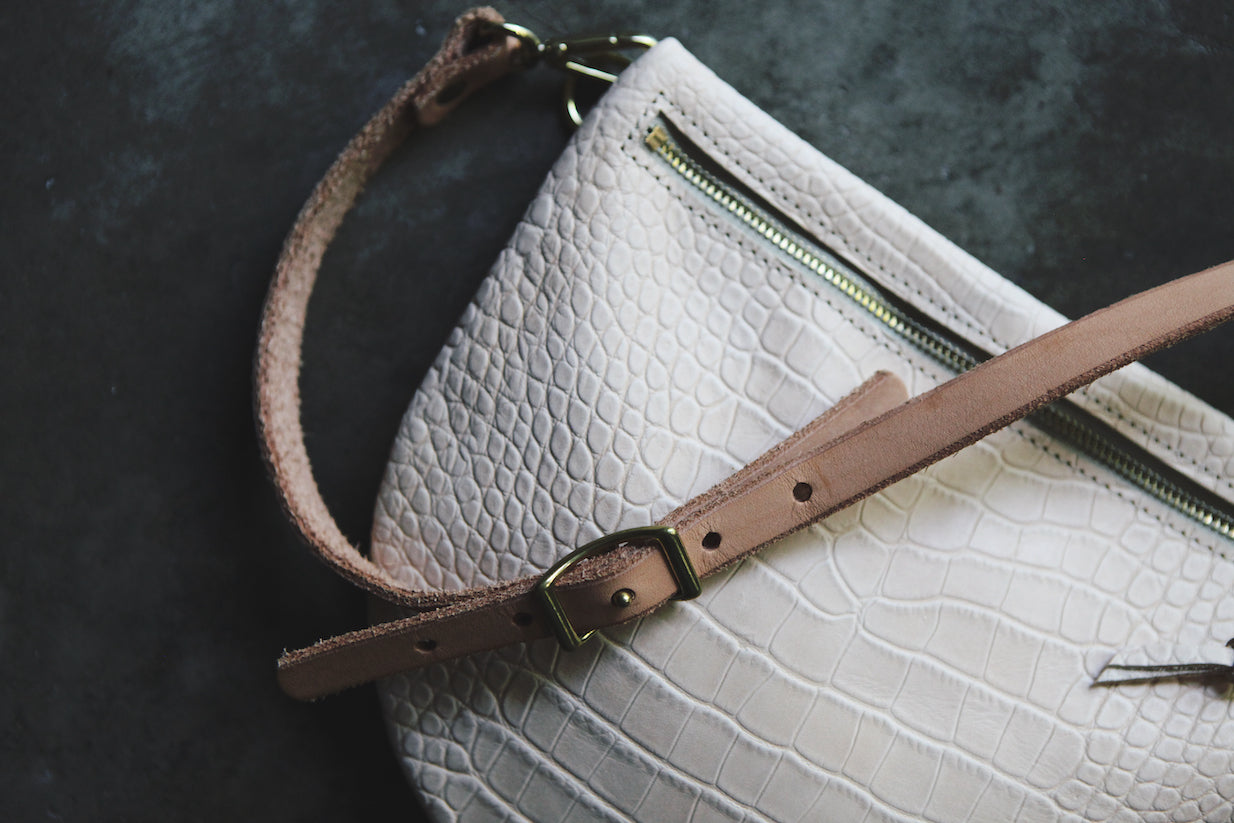 the sling, croc embossed natural