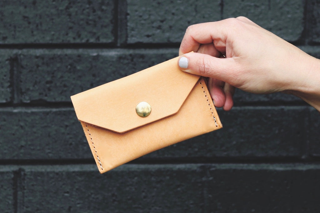 the small snap pouch, leather