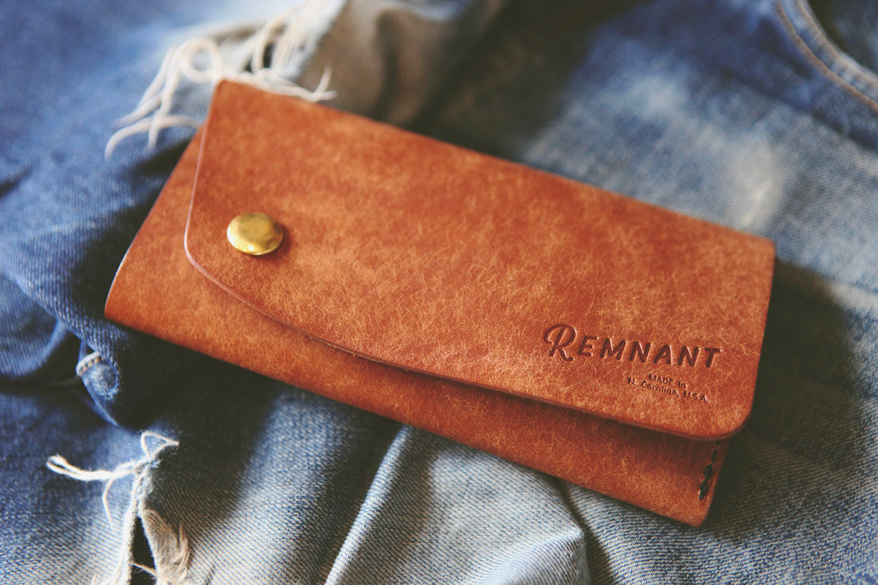 the trucker wallet, cognac + black – Remnant